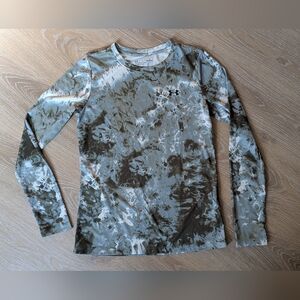 Under Armour Women's Velocity Camp Printed Long‎ Sleeve Shirt